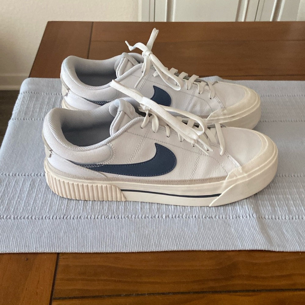 Nike Court Legacy Lift sneakers-size 11
